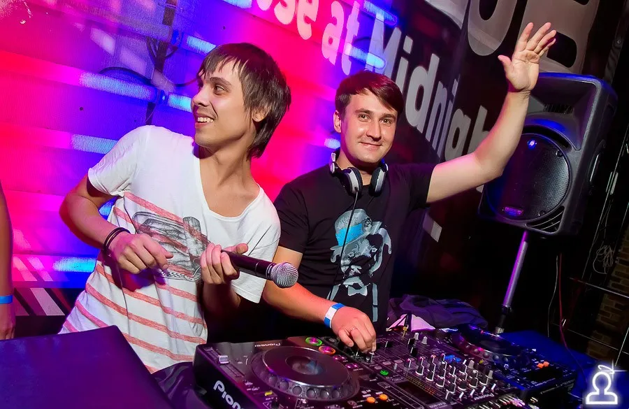 After Party Sunvibes - "Flash Back"