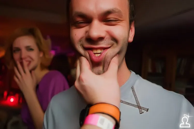 Le Buffet & DOЖDЬ HOUSE Mafia are present