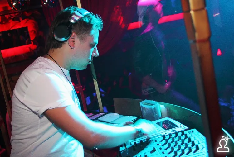 Dj 4rest
