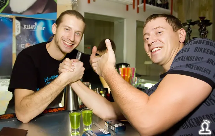 Dj Makarenko
