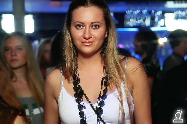 Открытие / Swanky Tunes