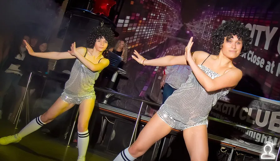 SHAKE IT PARTY