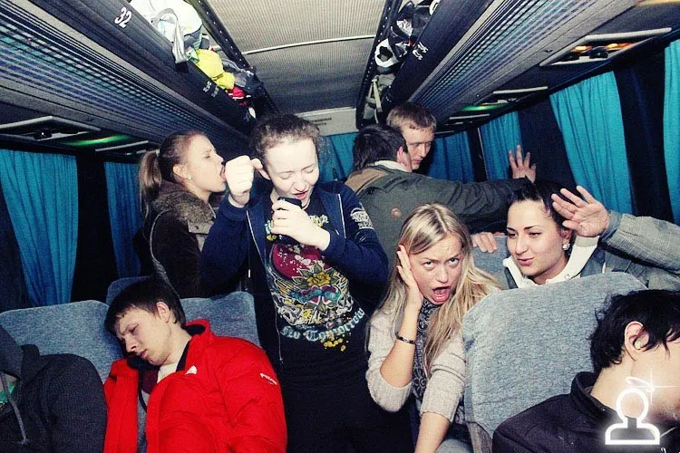 Лунабас едет