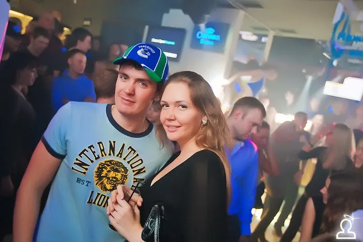 Extra Night Party / Chris Montana