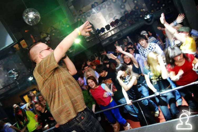 Drum and Bass Arena feat Jebar (Liquid Brilliants Records)
