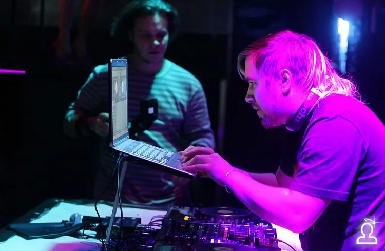 LUXURY PEOPLE / DJ Nejtrino