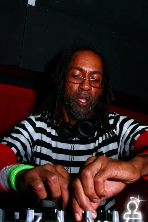 Dj ElbeBad