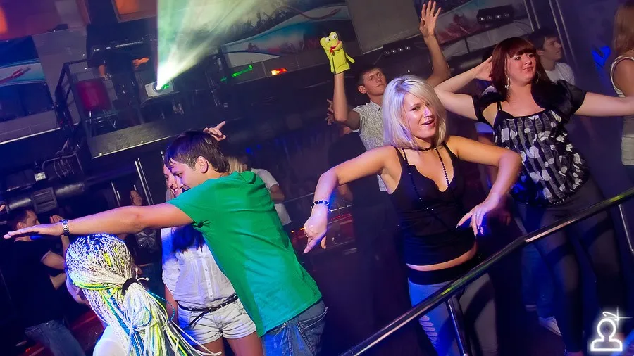 After Party Sunvibes - "Flash Back"