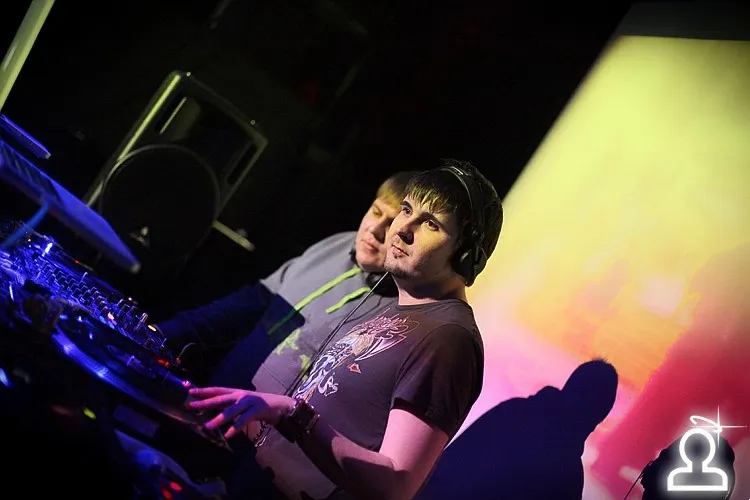 Drum & Bass Arena / The History II: Back 2 the Oldschool