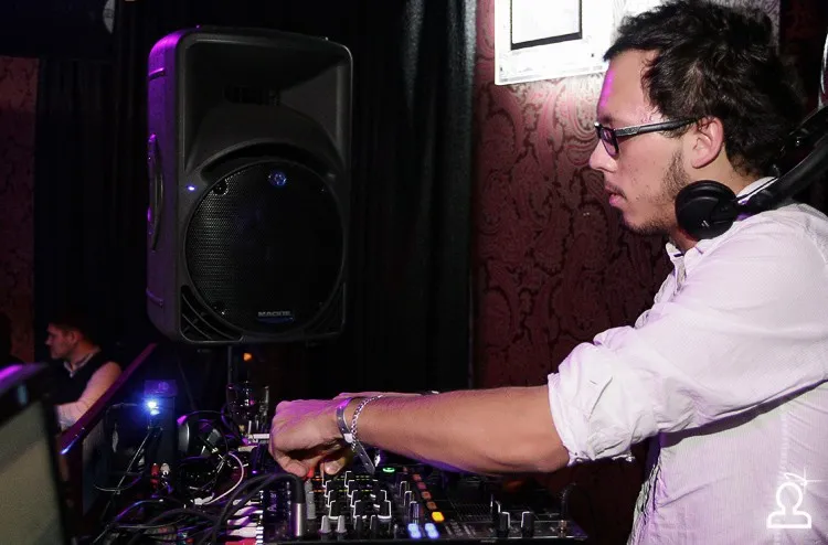 DJ NIKI
