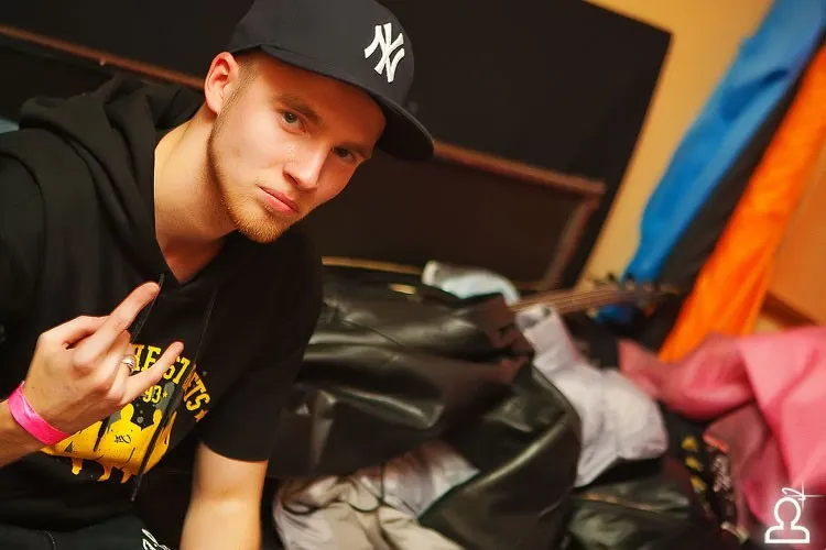 NOIZE MC
