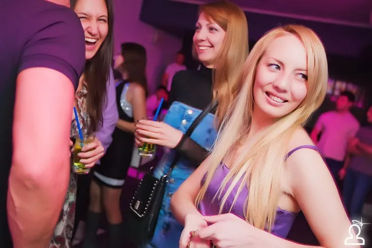 НА ИБИЦУ