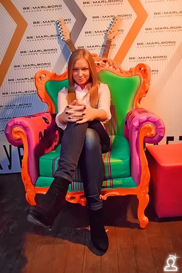 Hard Rock Sofa