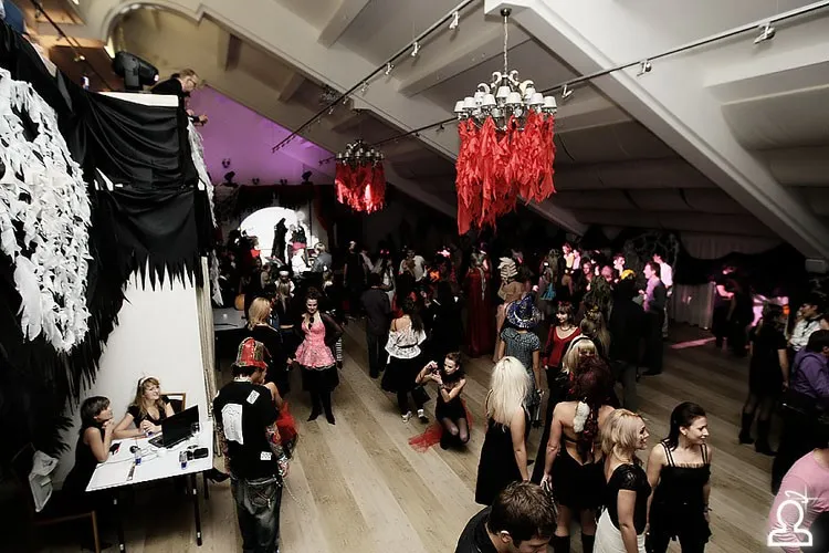 HALLOWEEN PARADE