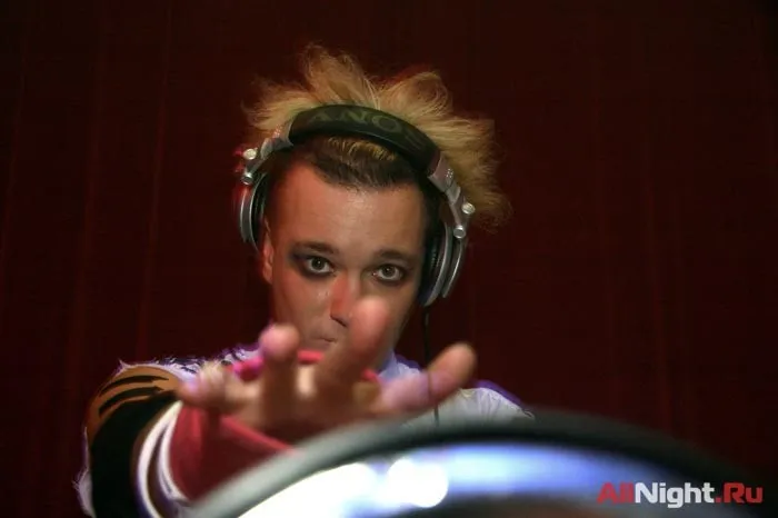 I Love Robots feat John B (UK)