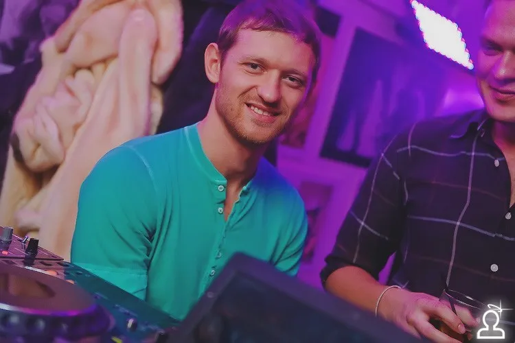 Люк at me