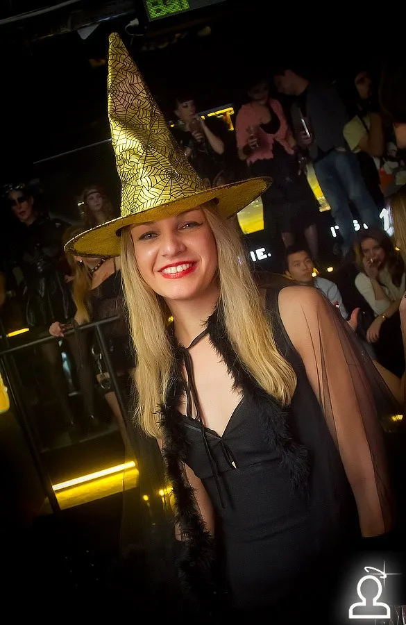 Happy HALLOWEEN TONIGHT
