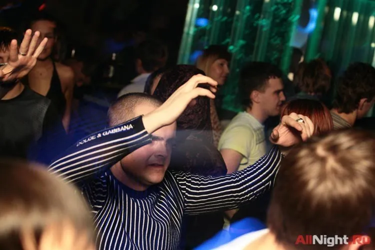 И повторится все, как встарь: Аптека, улица, Dj Фонарь