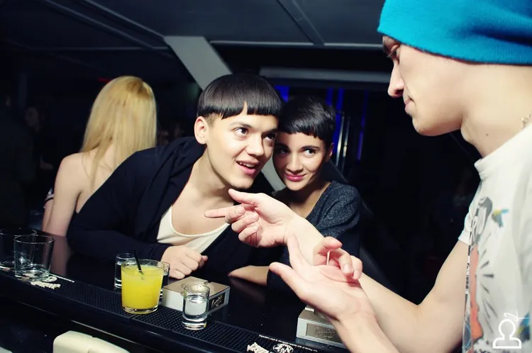 Bez nazvzniya
