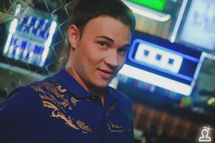 Люк at me