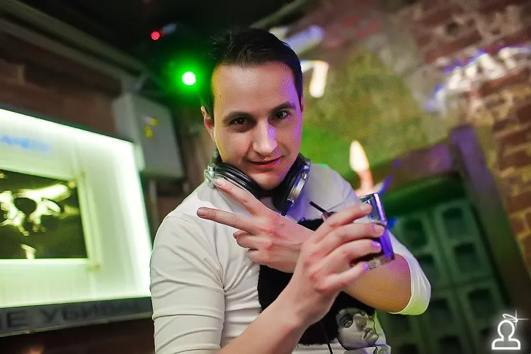 Горит Олимпийский огонь золотой / DJ Дан