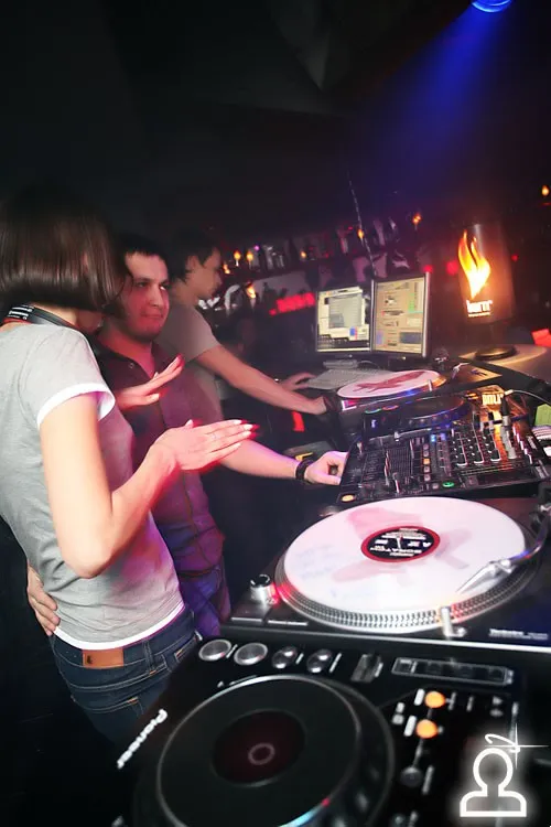 DJ VANILA