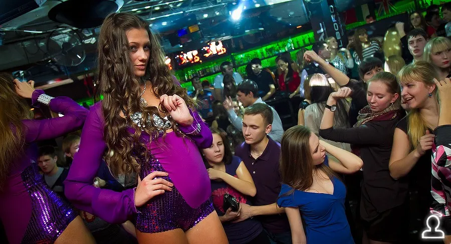 Красная помада