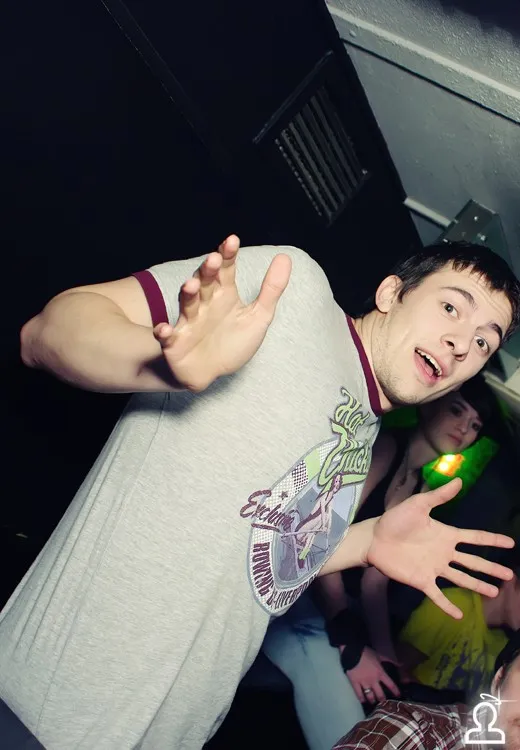 Bez nazvzniya