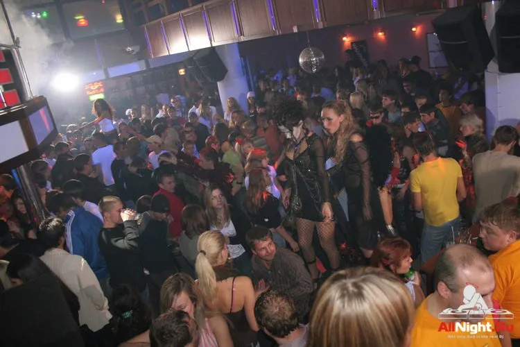 Halloween @ Base