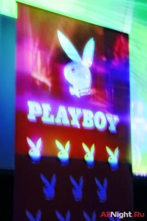 Olmeca & Play Boy Pressent