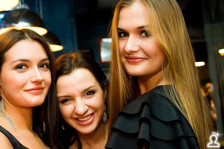 Танцуй пока молодой