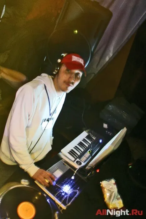 I Love Robots feat John B (UK)