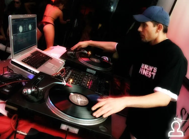 Porno King - Dj SOLO MC NOIZE