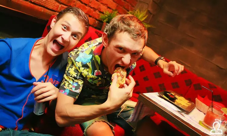 Staff Party: Мисс мокрая майка