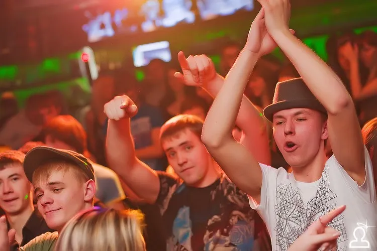 Где же эти 12 стульев