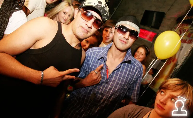 RICH & BITCH /DJ DLEE