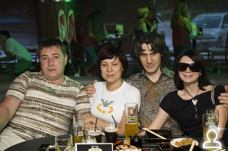Malibu Party, показ от магазина Kotton в ресторане Tinkoff