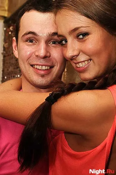 Pink Party, Блондинки в Розовом