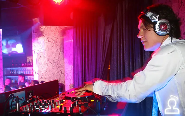Dj Gold Sky