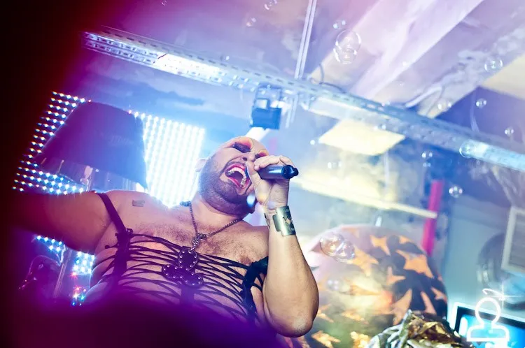 HARD TON DISCO QUEEN