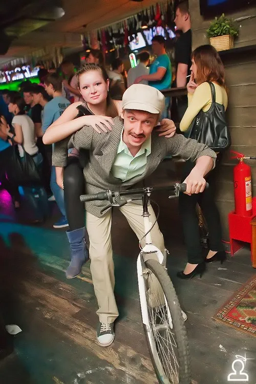 Конь педальный