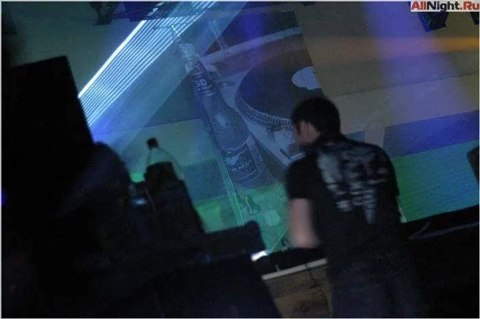 Gatecrasher 2004