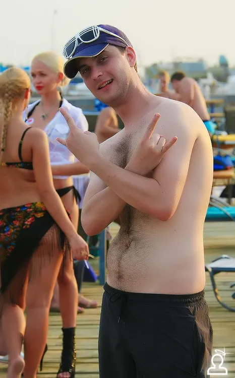 DOЖDЬ 3 года/ Beach party
