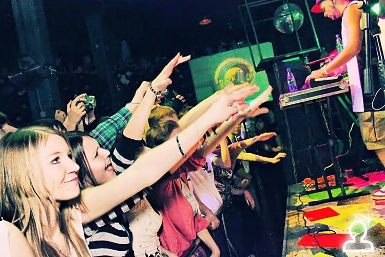NOIZE MC