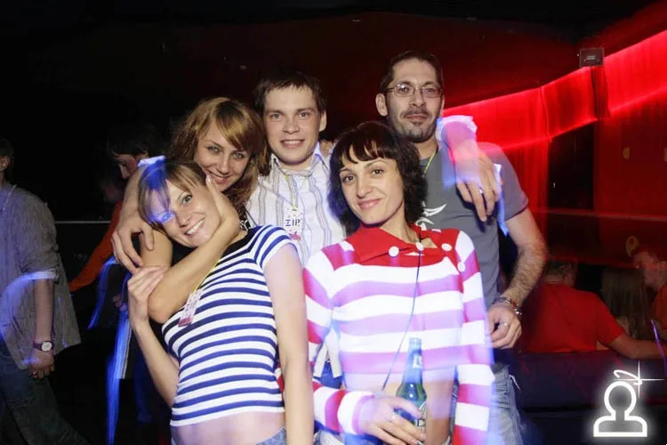 Zaстрявшие в Лифте