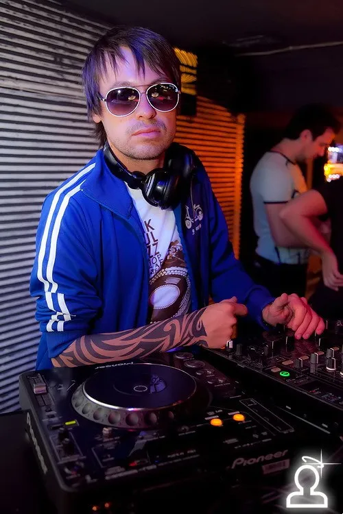 MAX LYAZGIN / ANTIDOTE