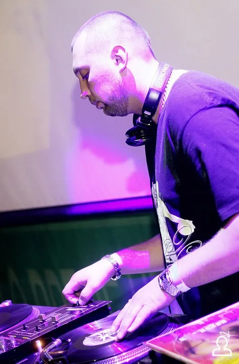RNB PARTY / DJ LIGHT