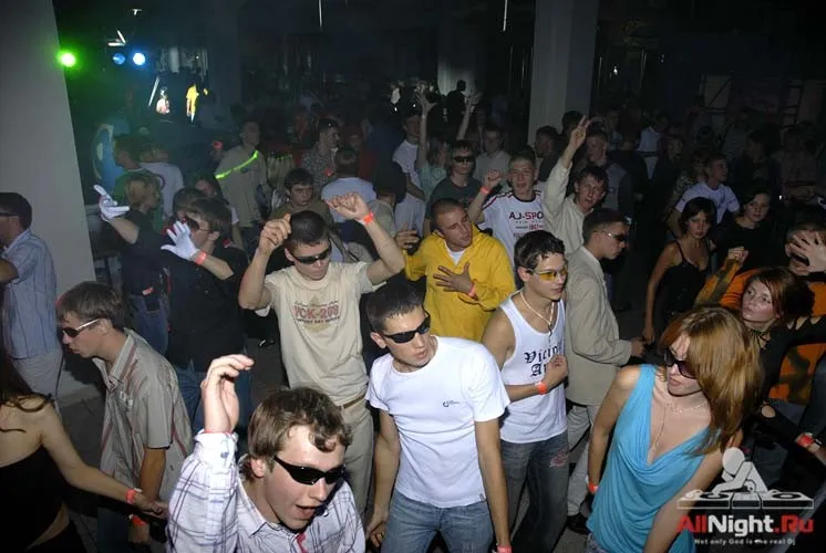 globus air party