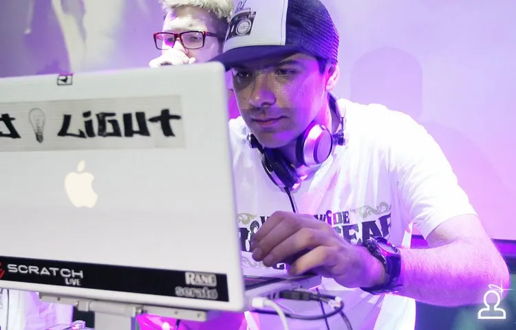 RNB PARTY / DJ LIGHT