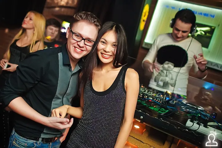 Горит Олимпийский огонь золотой / DJ Дан